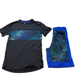 Boys All In Motion Brand T-Shirt and Shorts Coordinated Set Size‎ Medium 8/10